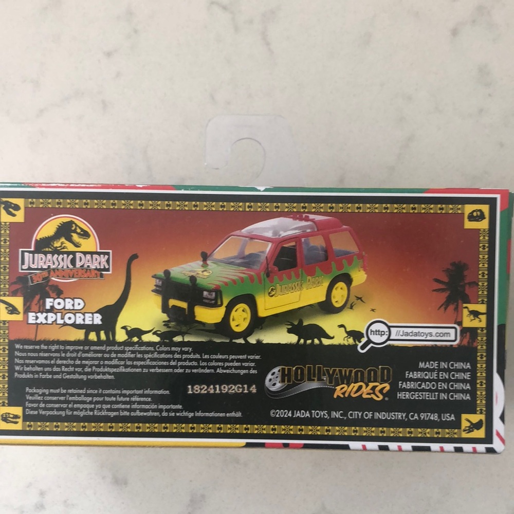 Jurassic Park Ford Explorer Die-Cast - Picture 6 of 6